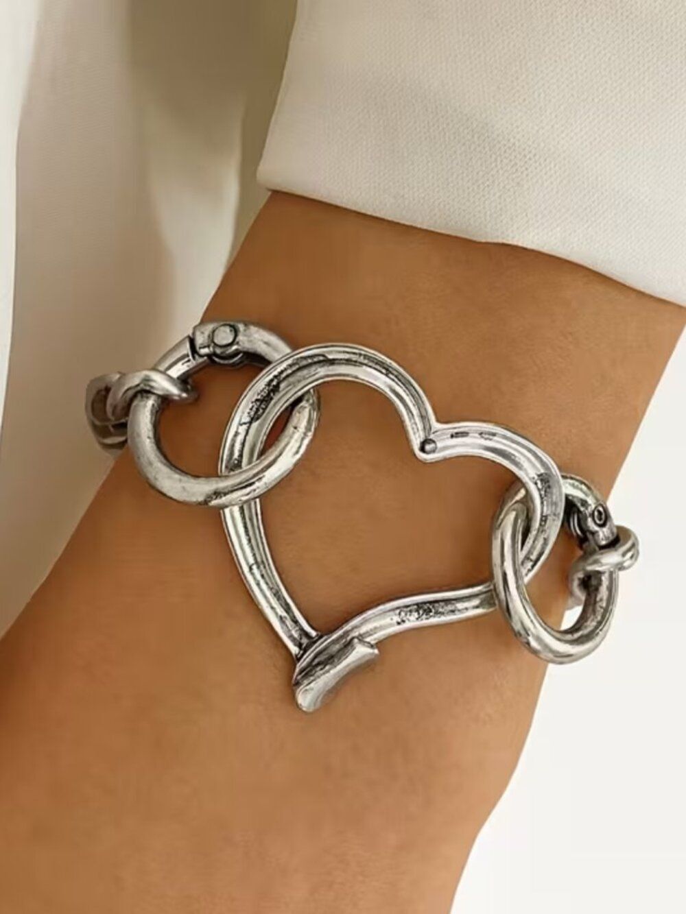 NWT-Boho Heart Charm Bracelet Chunky Cuban Chain Glossy Statement Jewelry